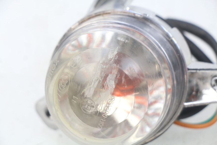 photo de FRONT TURN SIGNAL EUROCKA GREEN 1 - Zoom on usage condition