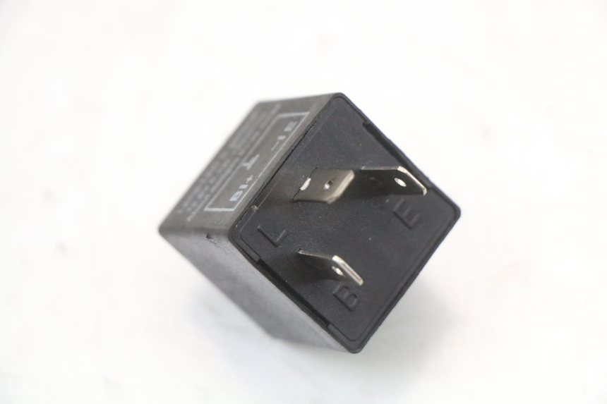 photo de FRONT TURN SIGNAL HYOSUNG GTR 125 (2006 - 2008) - Fixing points details