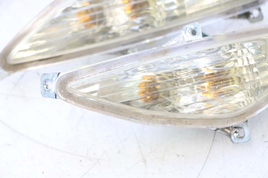 photo de FRONT TURN SIGNAL RIDE JUMP 2T 50 (2012 - 2017) - Distinctive features