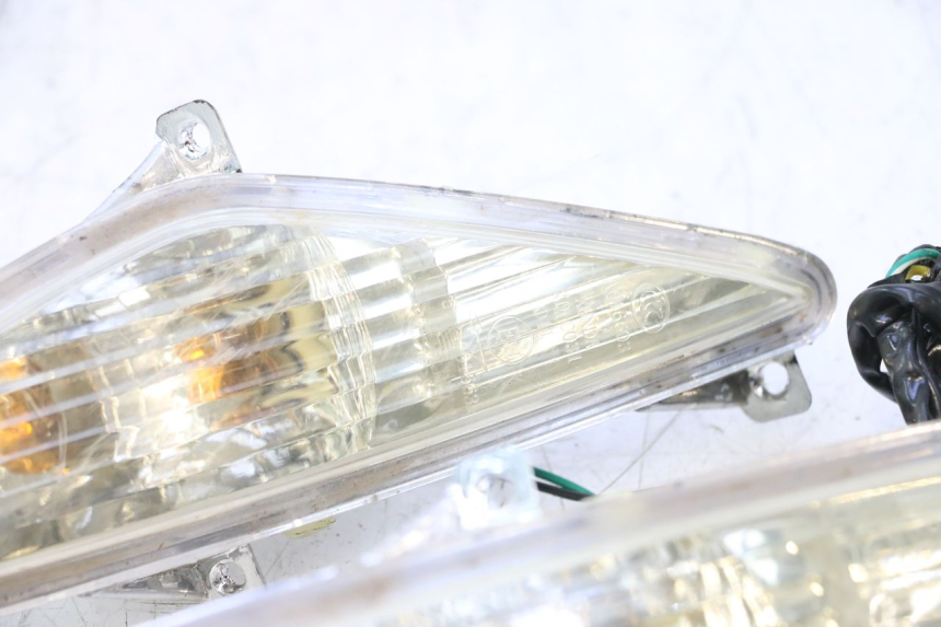 photo de FRONT TURN SIGNAL RIDE JUMP 2T 50 (2012 - 2017) - High-resolution close-up