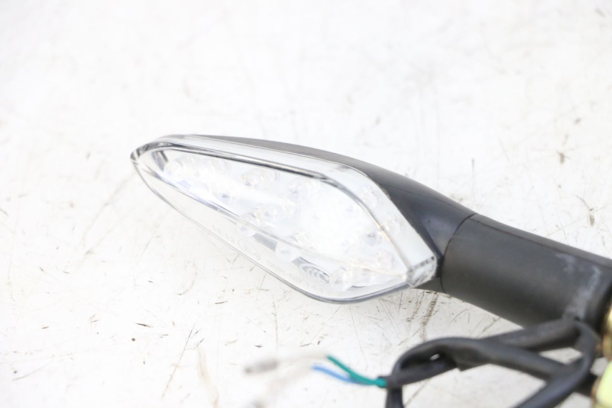 photo de FRONT TURN SIGNAL KIDEN KD125-G 125 (2018 - 2022) - Fixing points details