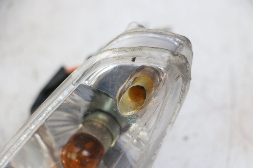 photo de FRONT TURN SIGNAL KYMCO AGILITY 4T 50 (2018 - 2022) - Surface and material condition
