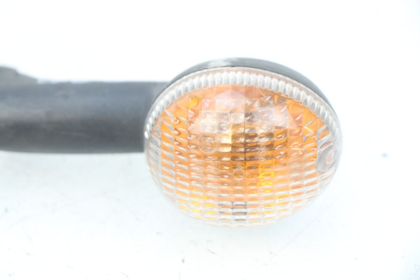 photo de FRONT TURN SIGNAL PEUGEOT LUDIX 50 (2008 - 2017) - Fixing points details