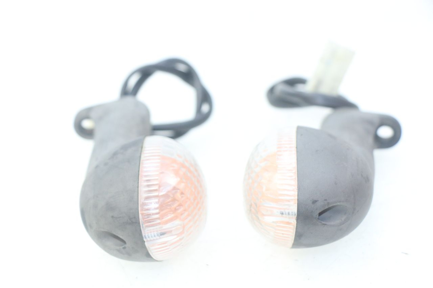 photo de FRONT TURN SIGNAL PEUGEOT LUDIX 50 (2008 - 2017) - Alternative perspective