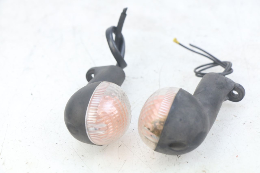 photo de FRONT TURN SIGNAL PEUGEOT LUDIX 50 (2005 - 2007) - Product overview