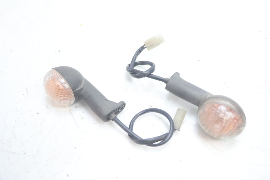 photo de FRONT TURN SIGNAL PEUGEOT LUDIX 50 (2005 - 2007) - Component detail
