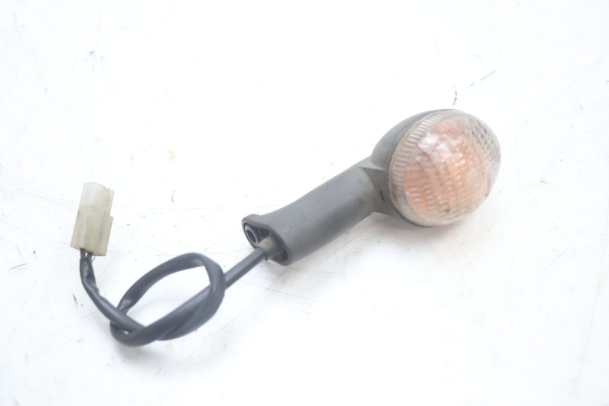 photo de FRONT TURN SIGNAL PEUGEOT LUDIX 50 (2005 - 2007) - Alternative perspective