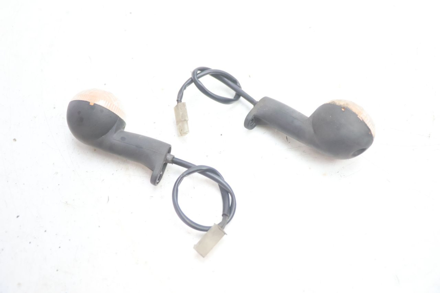 photo de FRONT TURN SIGNAL PEUGEOT LUDIX 50 (2005 - 2007) - Technical close-up