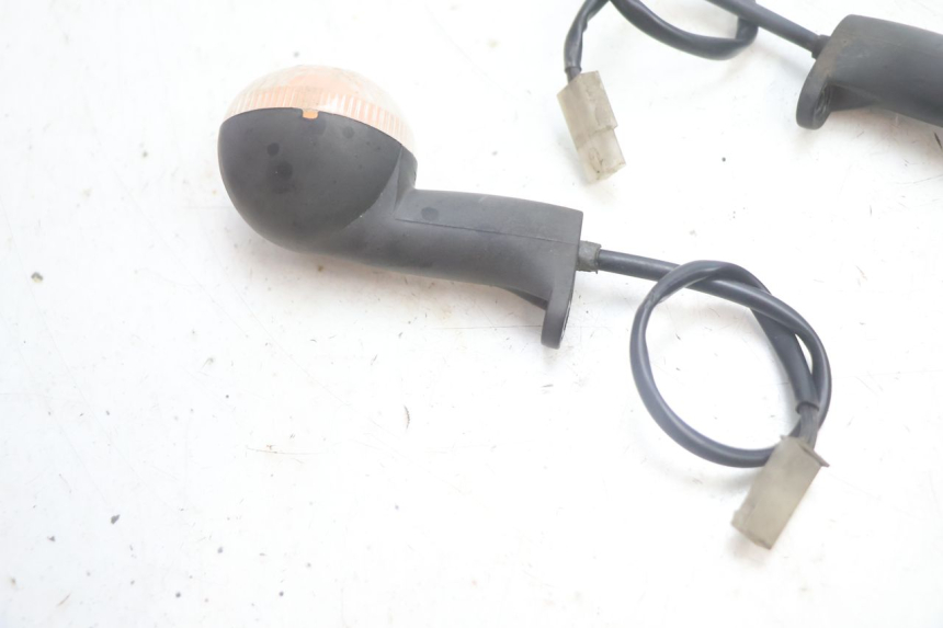 photo de FRONT TURN SIGNAL PEUGEOT LUDIX 50 (2005 - 2007) - Product overview