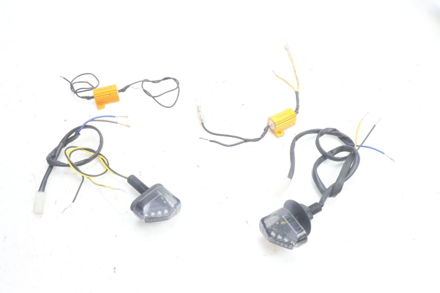 photo de FRONT TURN SIGNAL PIAGGIO MP3 500 (2016 - 2018) - Main view