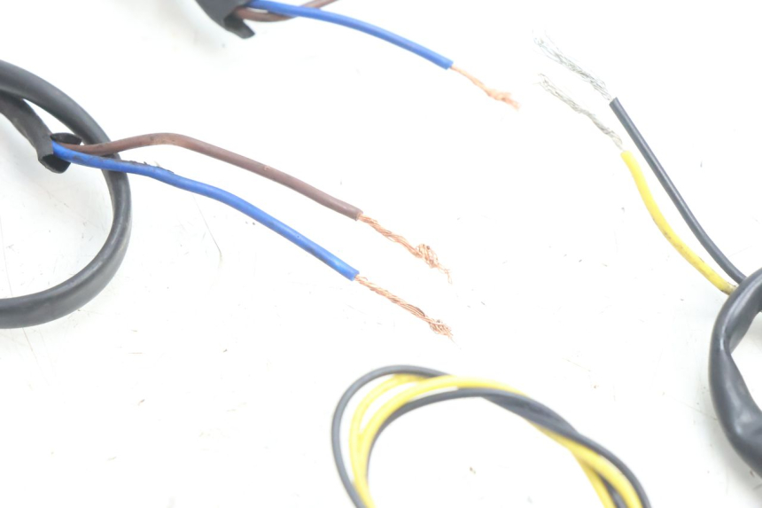 photo de FRONT TURN SIGNAL PIAGGIO MP3 500 (2016 - 2018) - Additional view of the item
