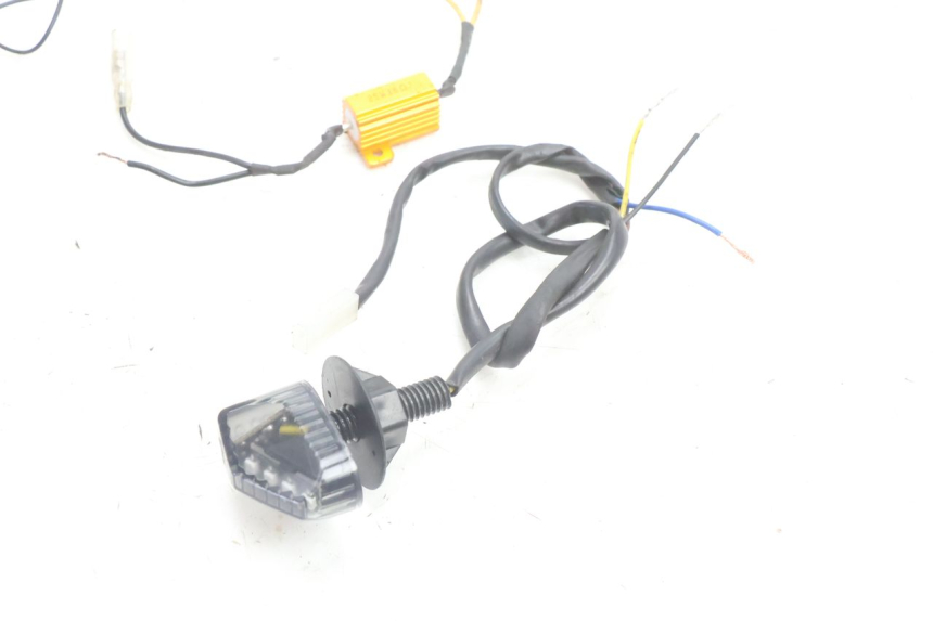 photo de FRONT TURN SIGNAL PIAGGIO MP3 500 (2016 - 2018) - Zoom on usage condition