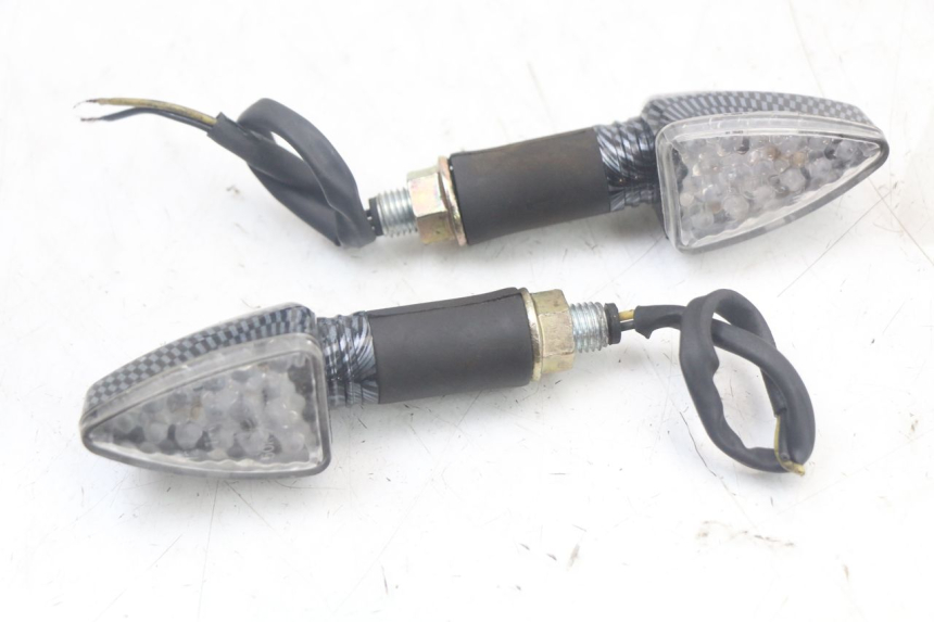 photo de FRONT TURN SIGNAL HONDA NTV DEAUVILLE 650 (1998 - 2001) - Main view