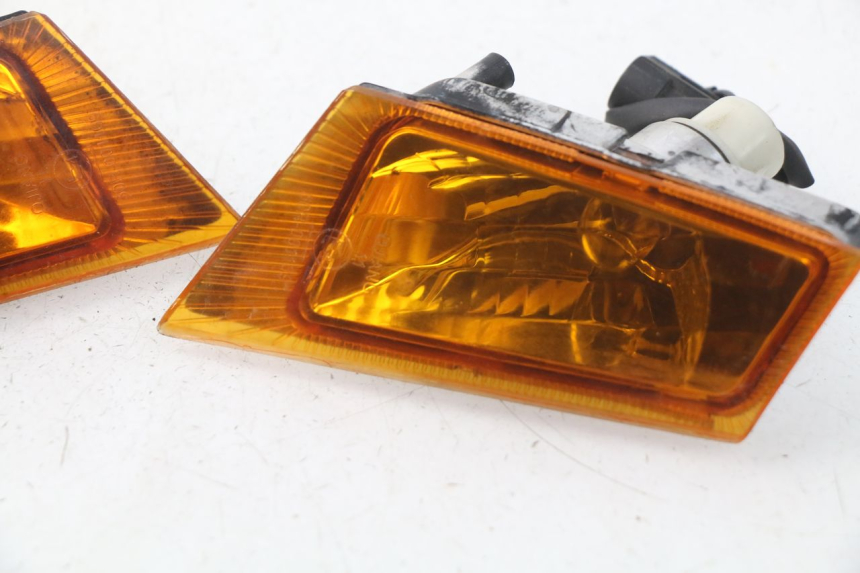 photo de FRONT TURN SIGNAL KEEWAY PIXEL 50 (2008 - 2011) - Component detail