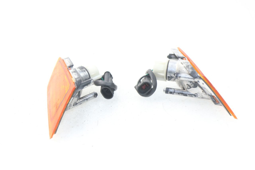 photo de FRONT TURN SIGNAL KEEWAY PIXEL 50 (2008 - 2011) - Alternative perspective