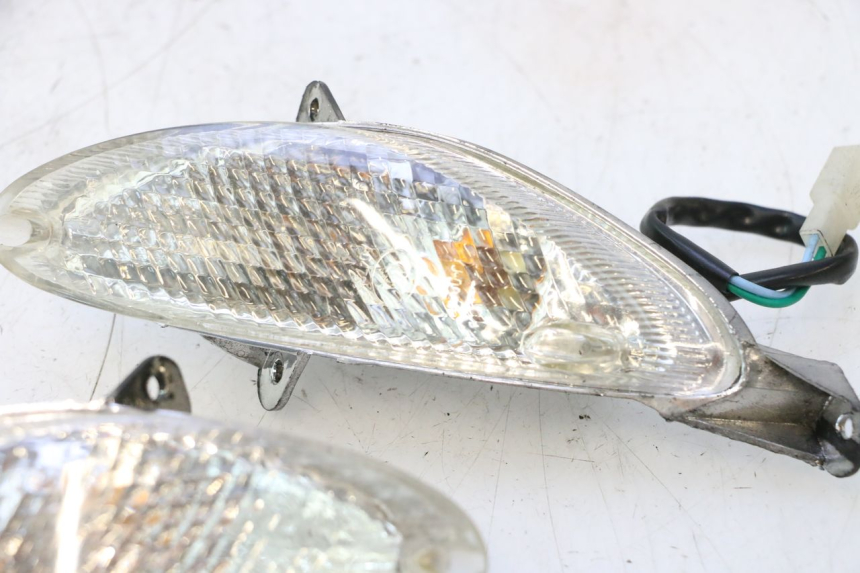 photo de FRONT TURN SIGNAL TNT MOTOR ROMA 10' 2T 50 (2011 - 2018) - Zoom on usage condition