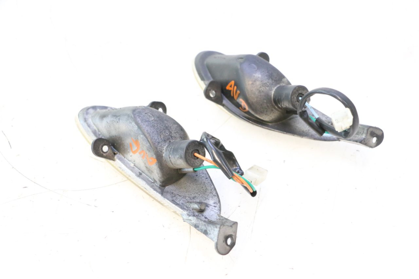 photo de FRONT TURN SIGNAL TNT MOTOR ROMA 10' 2T 50 (2011 - 2018) - Fixing points details