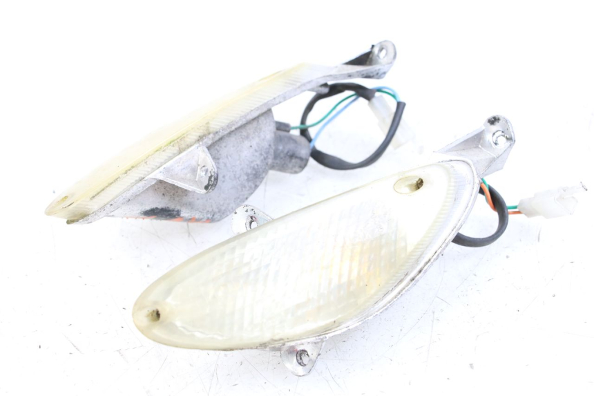 photo de FRONT TURN SIGNAL TNT MOTOR ROMA 10' 4T 50 (2007 - 2018) - Fixing points details