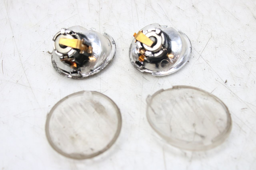 photo de FRONT TURN SIGNAL APRILIA SCARABEO 100 (2003 - 2012) - Product overview