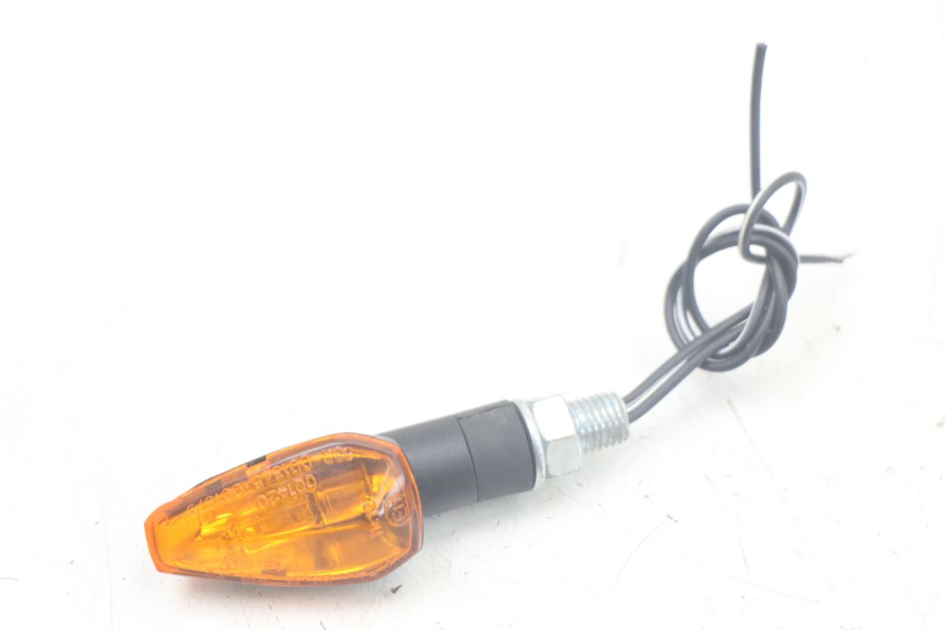 photo de FRONT TURN SIGNAL DERBI SENDA SM X-TREME 50 (2006 - 2010) - Alternative perspective