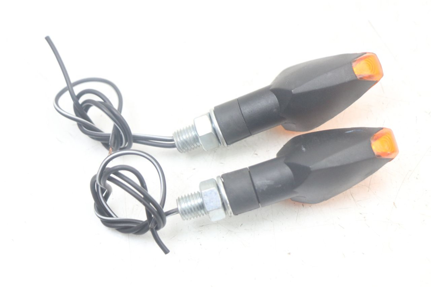 photo de FRONT TURN SIGNAL DERBI SENDA SM X-TREME 50 (2006 - 2010) - Checked used part