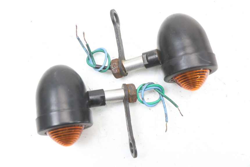 photo de FRONT TURN SIGNAL HARLEY DAVIDSON SPORTSTER XL CUSTOM 1200 (2003 - 2004) - Component detail