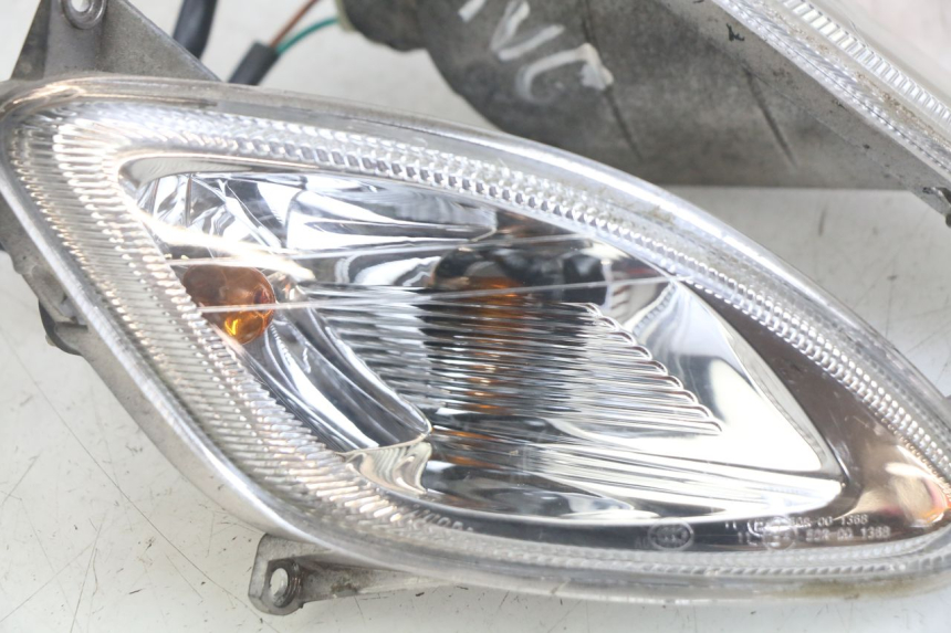 photo de FRONT TURN SIGNAL SYM SYMPHONY 125 (2009 - 2015) - Component detail