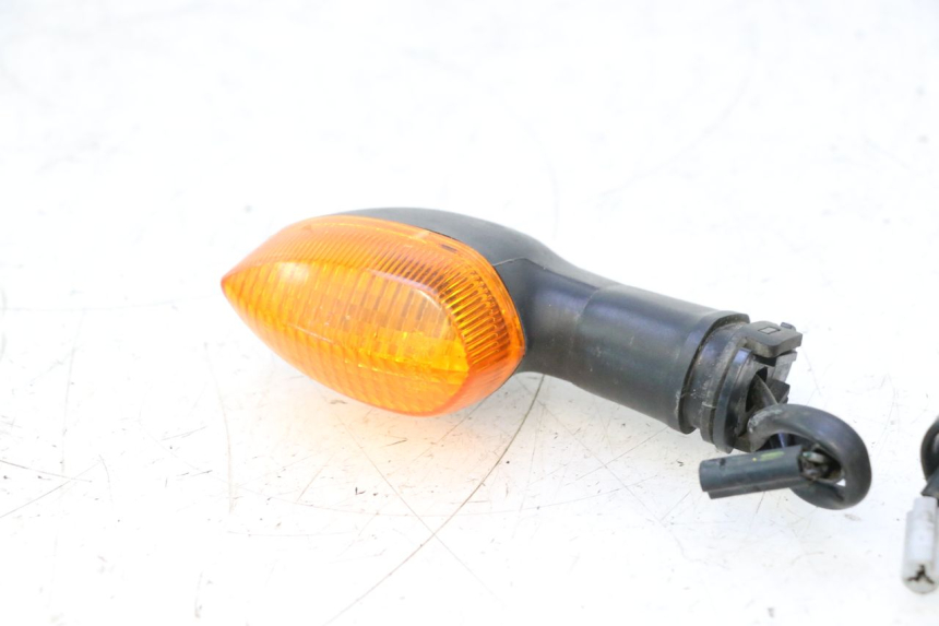 photo de FRONT TURN SIGNAL YAMAHA TDM ABS 900 (2002 - 2014) - Zoom on usage condition
