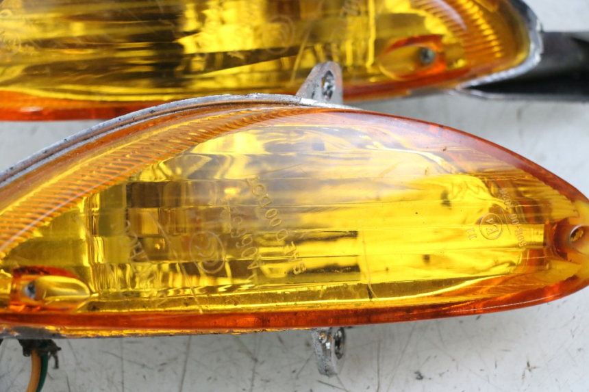 photo de FRONT TURN SIGNAL BAOTIAN TRAVEL SPIRIT 50 (2010 - 2012) - Zoom on usage condition