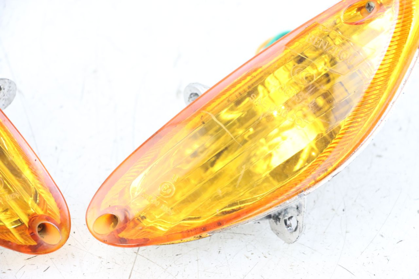 photo de FRONT TURN SIGNAL BAOTIAN TRAVEL SPIRIT 50 (2010 - 2012) - Checked used part