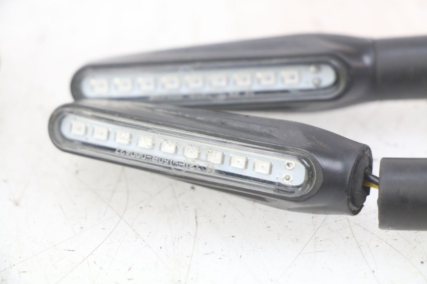 photo de FRONT TURN SIGNAL KEEWAY TX 50 (2008 - 2015) - Additional view of the item