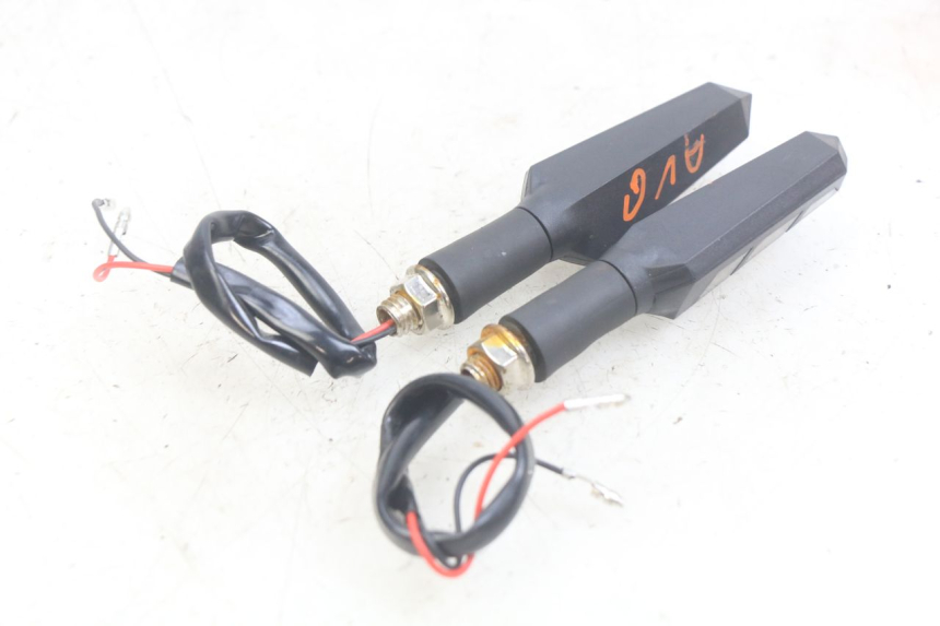 photo de FRONT TURN SIGNAL MOTRAC URBAN 4T 50 (2016 - 2024) - Component detail