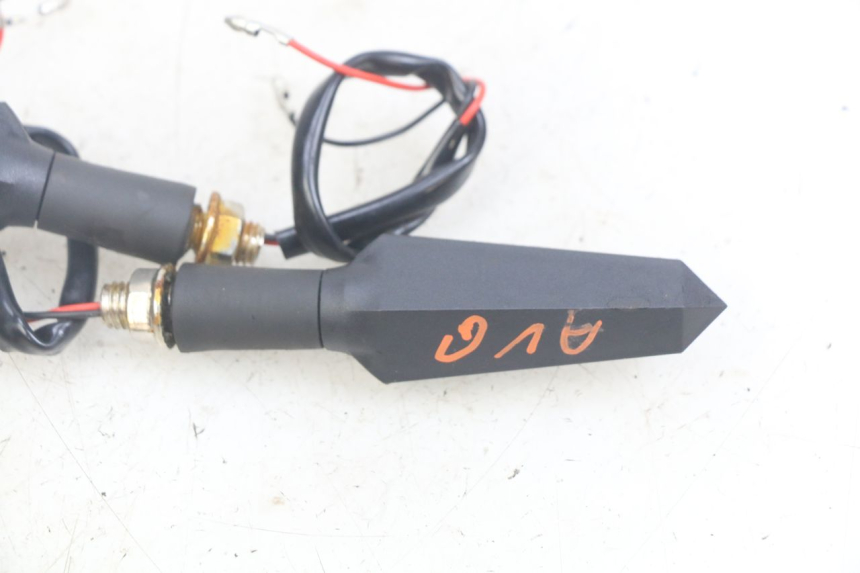 photo de FRONT TURN SIGNAL MOTRAC URBAN 4T 50 (2016 - 2024) - Alternative perspective