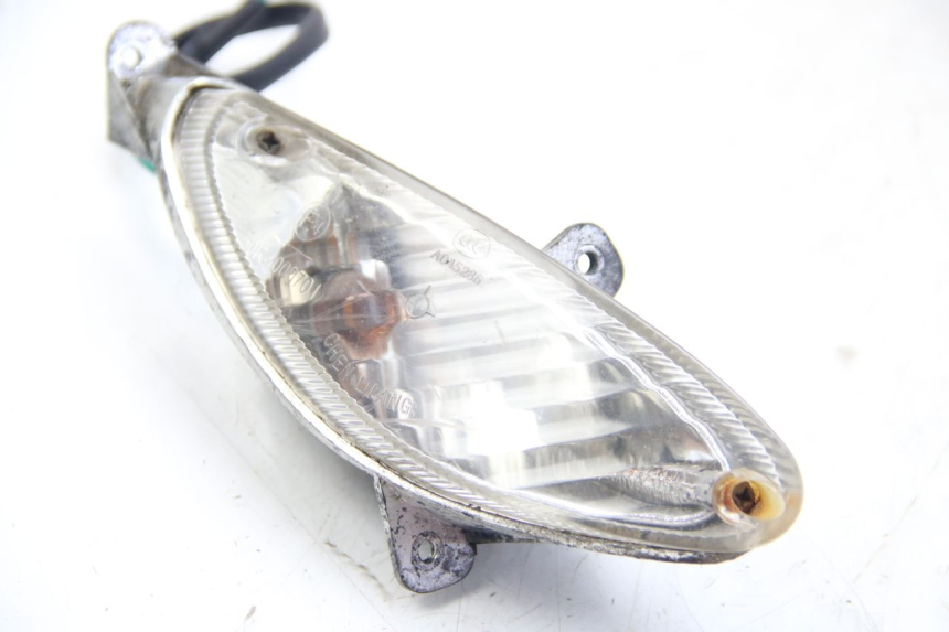 photo de FRONT TURN SIGNAL PEUGEOT V-CLIC VCLIC 50 (2007 - 2013) - Zoom on usage condition