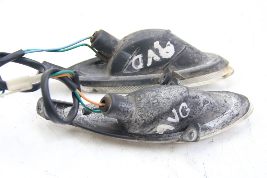 photo de FRONT TURN SIGNAL PEUGEOT V-CLIC VCLIC 50 (2007 - 2013) - Alternative perspective