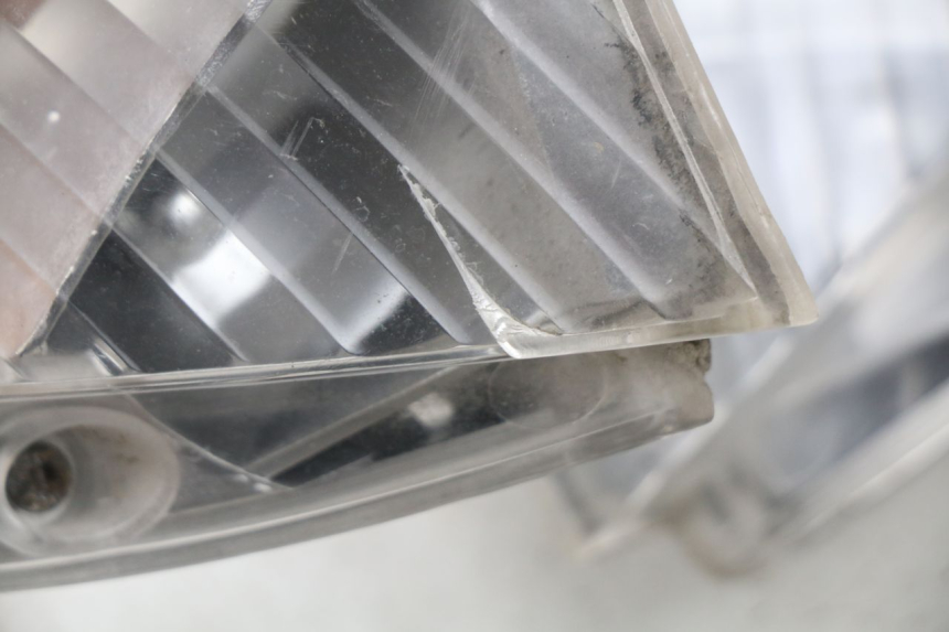 photo de FRONT TURN SIGNAL PEUGEOT VIVACITY 100 (1999 - 2008) - Zoom on usage condition