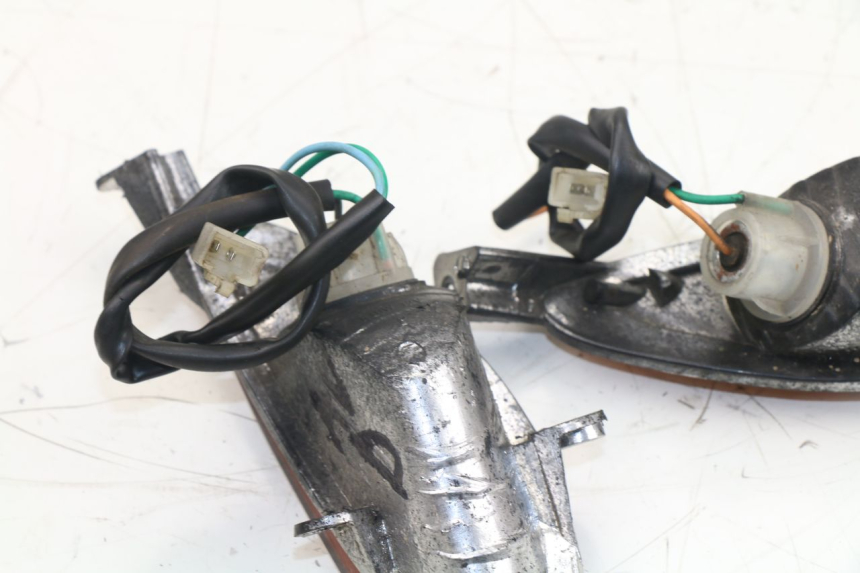 photo de FRONT TURN SIGNAL ROADSIGN WALLABY 50 (2009 - 2014) - Component detail