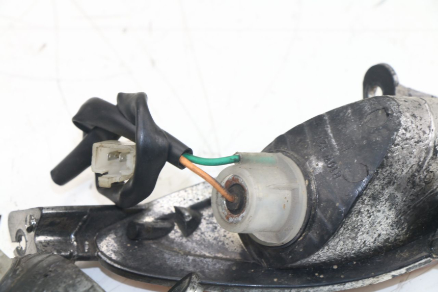 photo de FRONT TURN SIGNAL ROADSIGN WALLABY 50 (2009 - 2014) - Zoom on usage condition