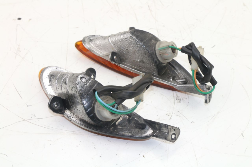 photo de FRONT TURN SIGNAL ROADSIGN WALLABY 50 (2009 - 2014) - Alternative perspective