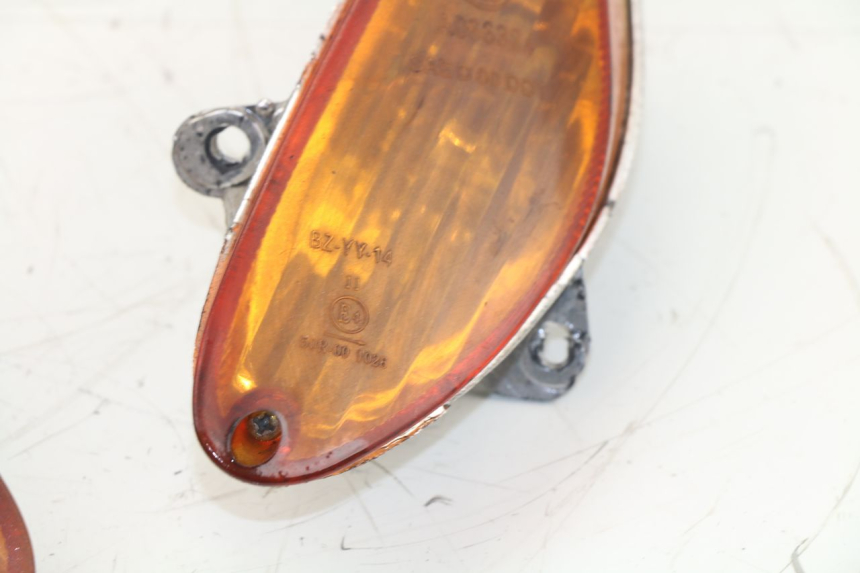 photo de FRONT TURN SIGNAL ROADSIGN WALLABY 50 (2009 - 2014) - Markings and original references