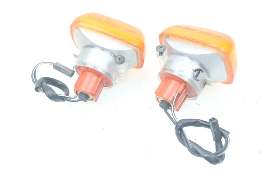 photo de FRONT TURN SIGNAL SUZUKI XF FREEWIND 650 (1997 - 2003) - Product overview