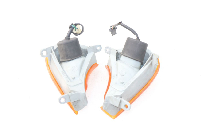 photo de FRONT TURN SIGNAL HONDA XLV VARADERO 125 (2000 - 2006) - Technical close-up