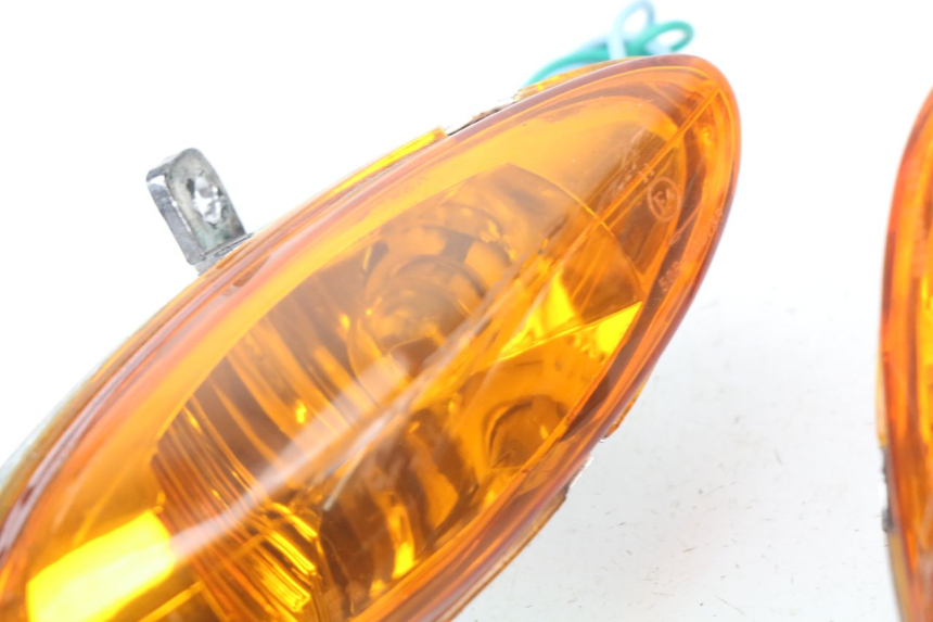 photo de FRONT TURN SIGNAL KINROAD XT T-8 125 (2006 - 2006) - Markings and original references