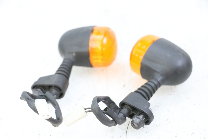 photo de FRONT TURN SIGNAL YAMAHA NEOS NEO'S 4T 50 (2008 - 2016) - Product overview