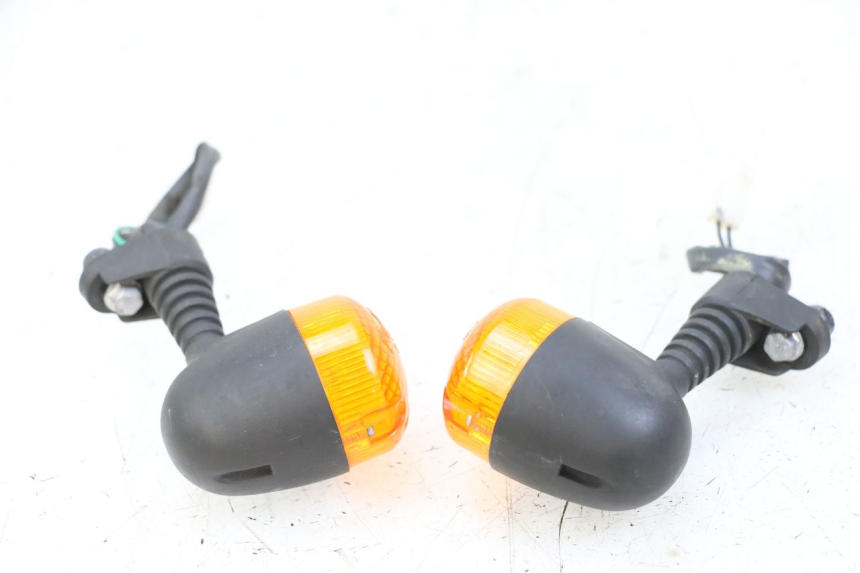 photo de FRONT TURN SIGNAL YAMAHA NEOS NEO'S 4T 50 (2008 - 2016) - Fixing points details
