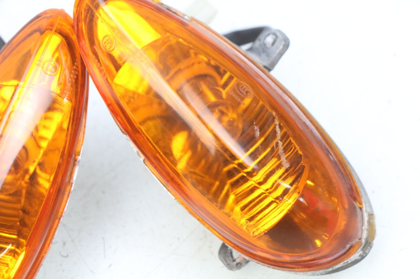 photo de FRONT TURN SIGNAL YIYING YY50QT-10 50 (2007 - 2022) - Alternative perspective