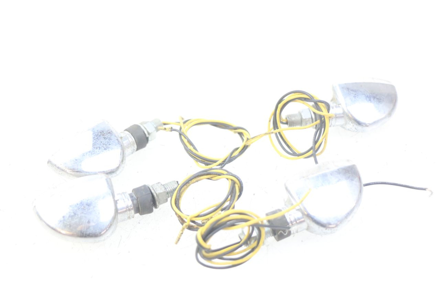 photo de FRONT TURN SIGNAL KAWASAKI ZEPHYR 1100 ( - 1995) - Zoom on usage condition