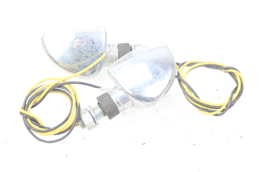 photo de FRONT TURN SIGNAL KAWASAKI ZEPHYR 1100 ( - 1995) - Surface and material condition