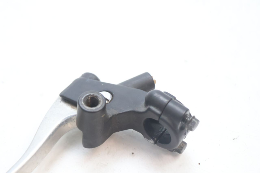 photo de CLUTCH LEVER MOUNT HONDA CB F HORNET 600 (2005 - 2006) - Alternative perspective