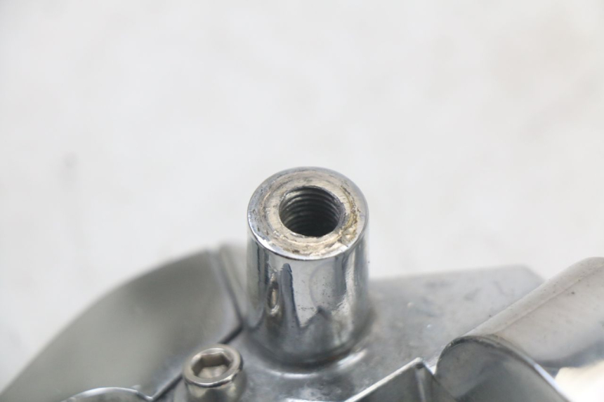 photo de CLUTCH LEVER MOUNT JM MOTORS VX 125 (2022 - 2025) - Technical close-up